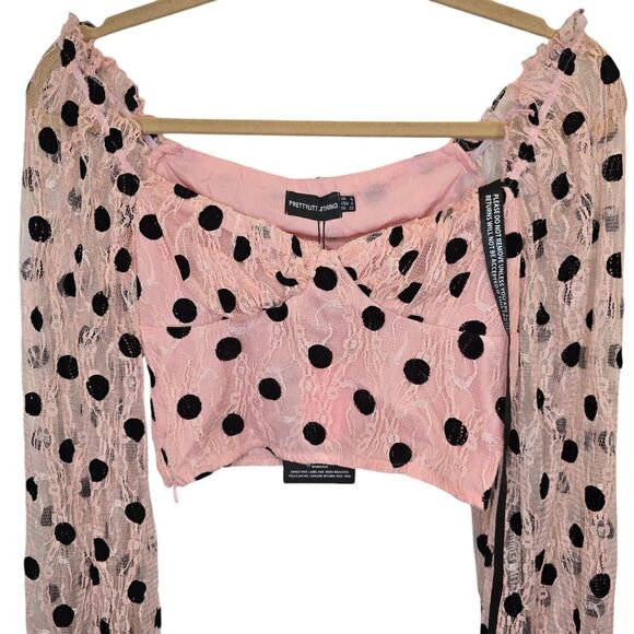 NWT PrettyLittleThing Women's Size 0 Pink Lace Polka Dot Cropped Blouse - Picture 3 of 16